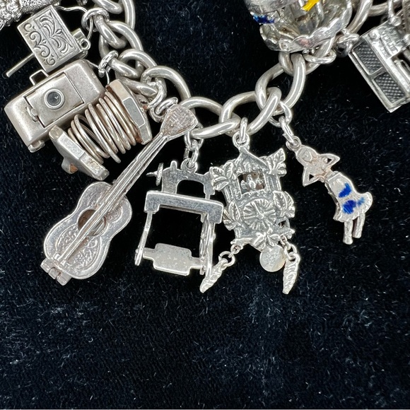 Vintage Moveable LOADED Sterling 925 Silver Articulated Charm Bracelet 91.4 G - Picture 5 of 17